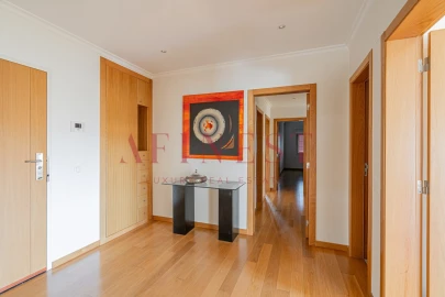 Apartamento T4 para Arrendamento em Santa Maria e São Miguel, São Martinho, São Pedro Penaferrim