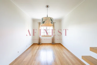Apartamento T4 para Arrendamento em Santa Maria e São Miguel, São Martinho, São Pedro Penaferrim