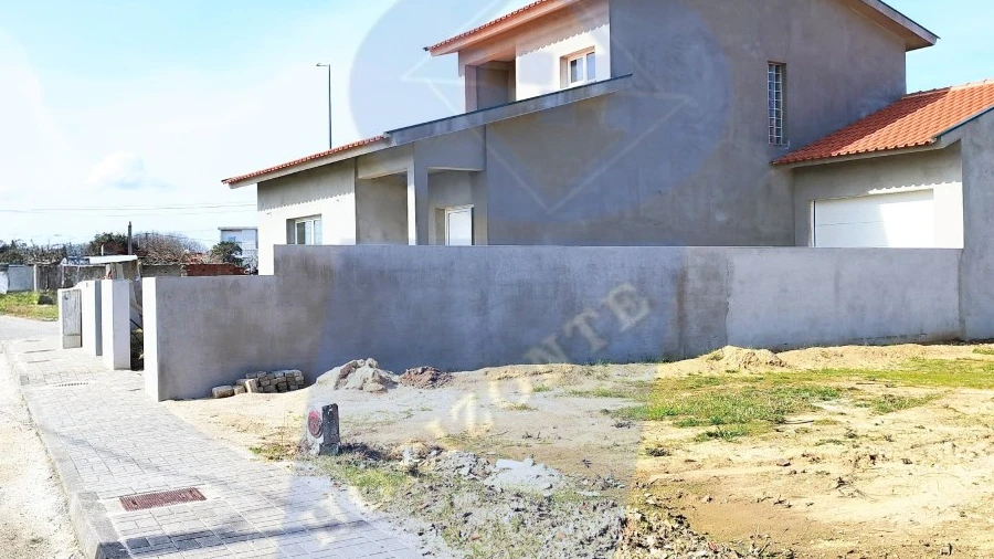 Moradia T4 para Venda em Bustos, Troviscal e Mamarrosa