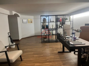 Escritório para Arrendamento em Lumiar