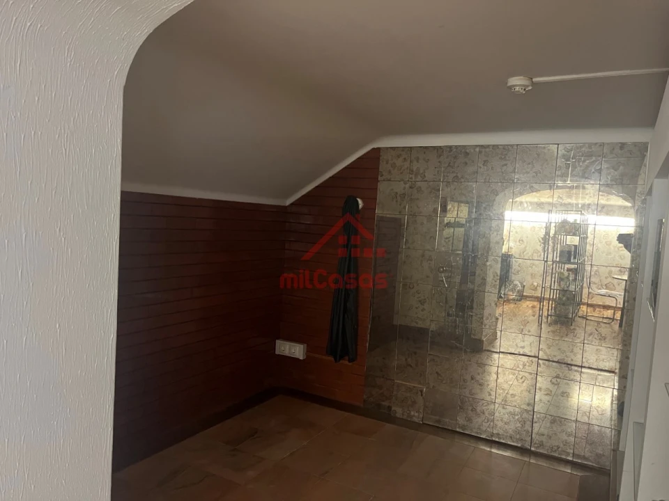Loja para Arrendamento em Lumiar Foto 12