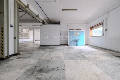 Armazém para Venda em Matosinhos e Leça da Palmeira