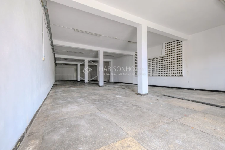 Armazém para Venda em Matosinhos e Leça da Palmeira Foto 2