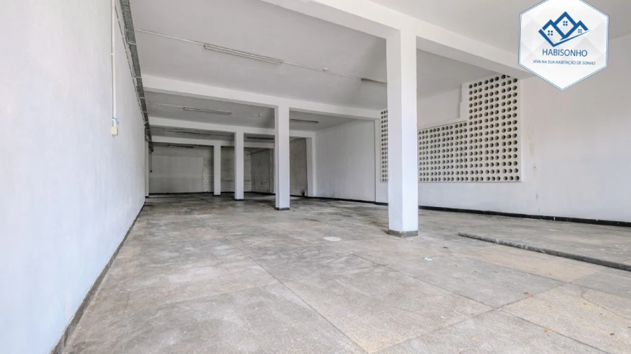 Armazém para Venda em Matosinhos e Leça da Palmeira