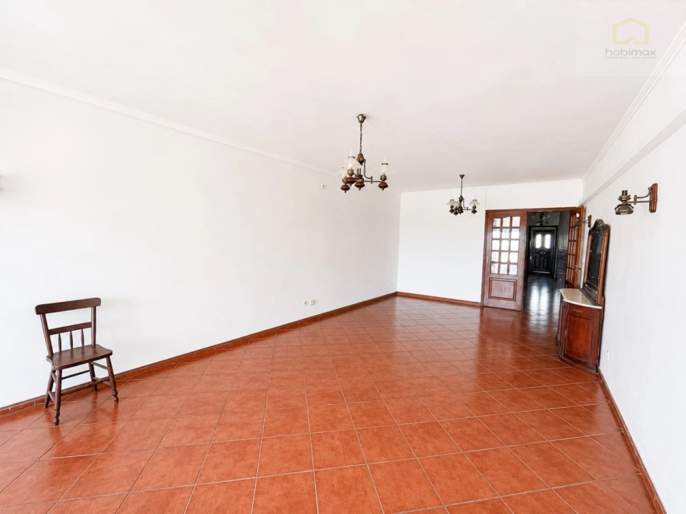 Moradia T7 para Venda em Ponta Delgada (São Pedro) Foto 10