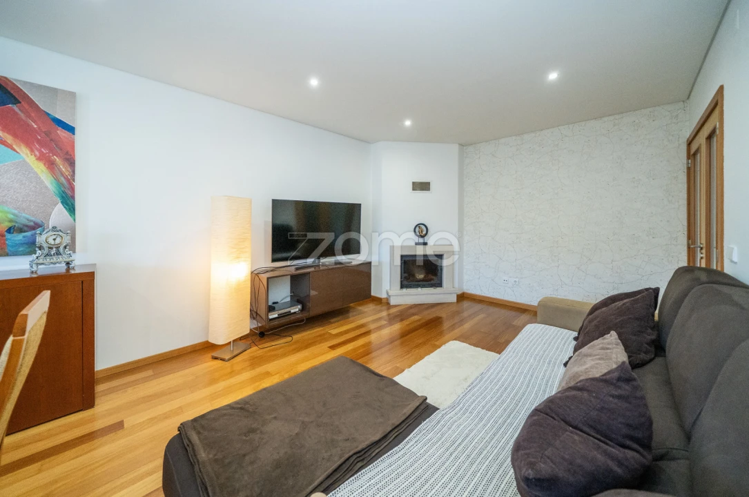 Apartamento T3 para Venda em Ferreiros e Gondizalves Foto 29