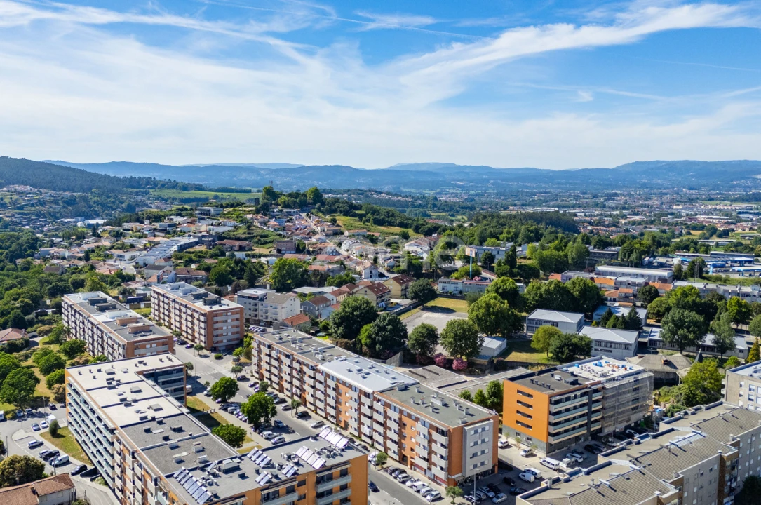 Apartamento T3 para Venda em Ferreiros e Gondizalves Foto 19