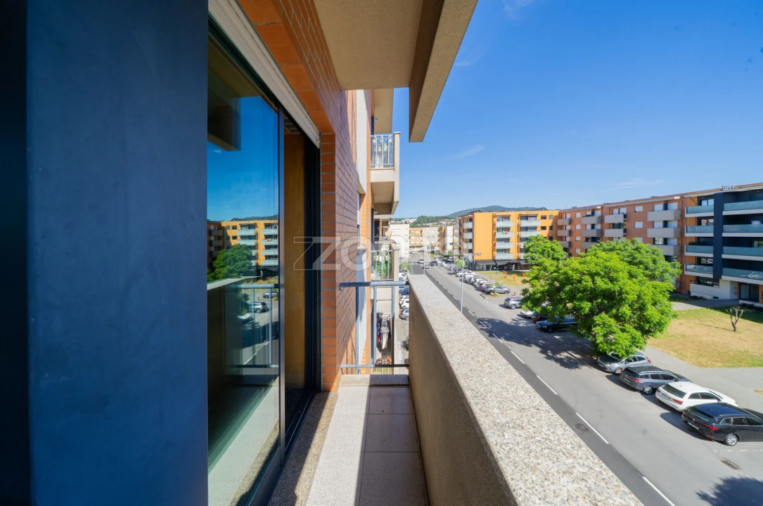 Apartamento T3 para Venda em Ferreiros e Gondizalves Foto 34