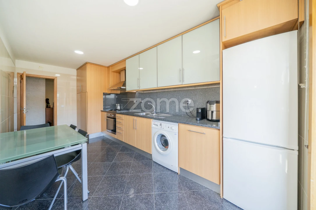 Apartamento T3 para Venda em Ferreiros e Gondizalves Foto 6
