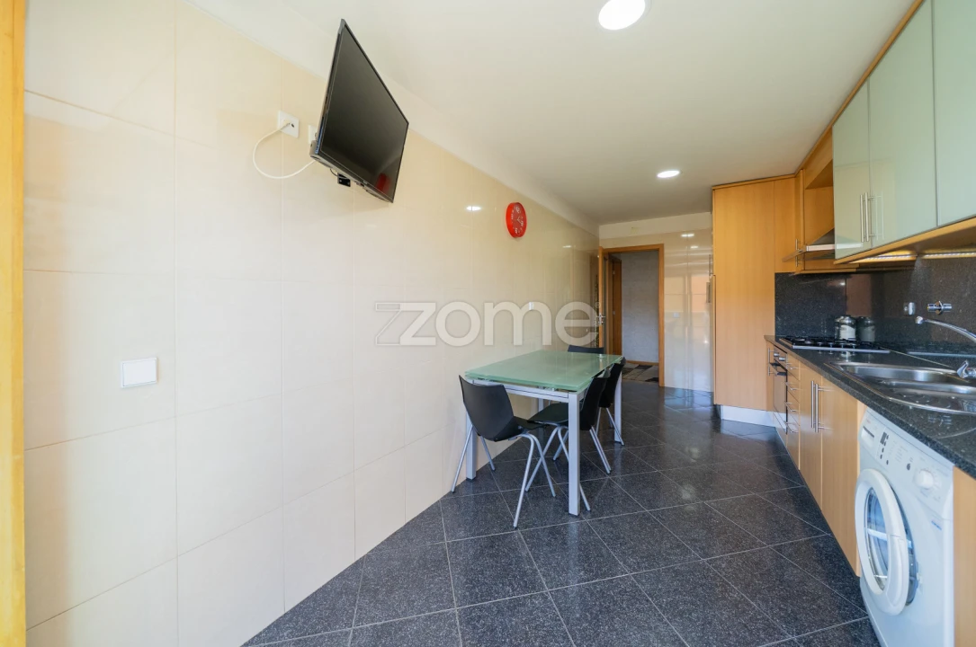 Apartamento T3 para Venda em Ferreiros e Gondizalves Foto 36