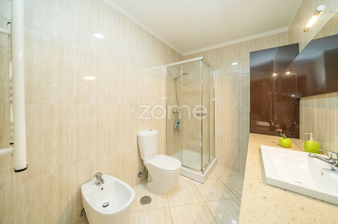 Apartamento T3 para Venda em Ferreiros e Gondizalves Foto 12