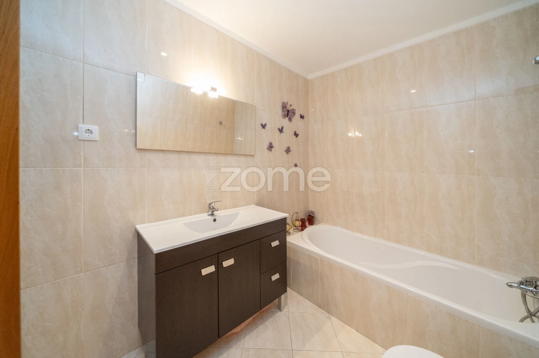 Apartamento T3 para Venda em Ferreiros e Gondizalves Foto 42
