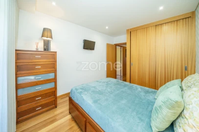 Apartamento T3 para Venda em Ferreiros e Gondizalves