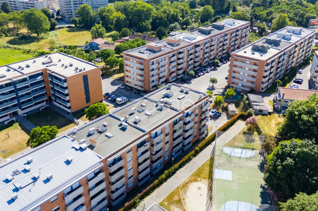 Apartamento T3 para Venda em Ferreiros e Gondizalves Foto 54
