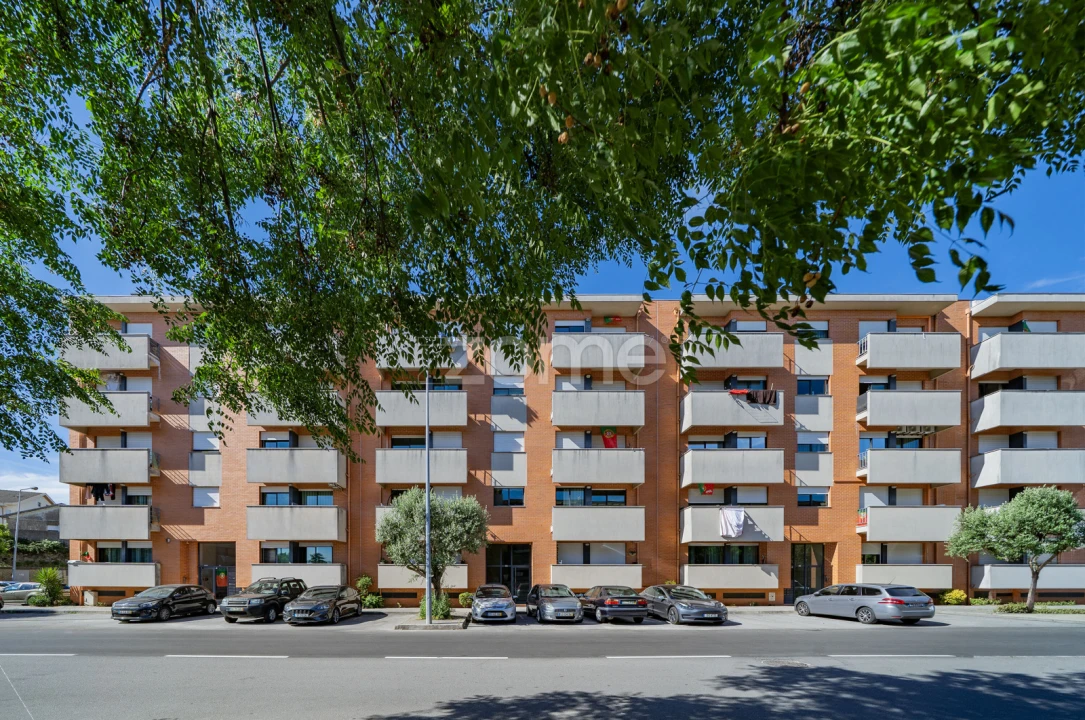 Apartamento T3 para Venda em Ferreiros e Gondizalves Foto 2