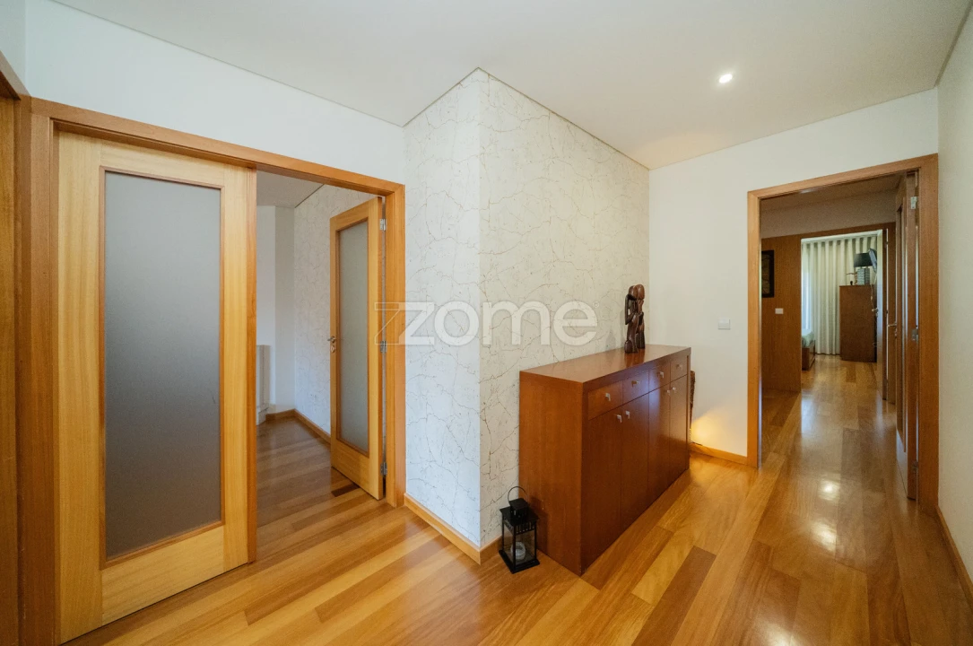 Apartamento T3 para Venda em Ferreiros e Gondizalves Foto 3