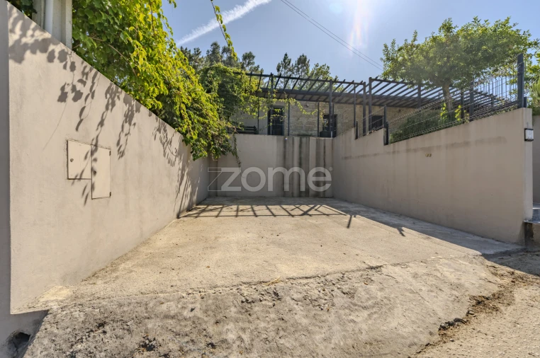 Moradia T3 para Venda em Sabariz Foto 4