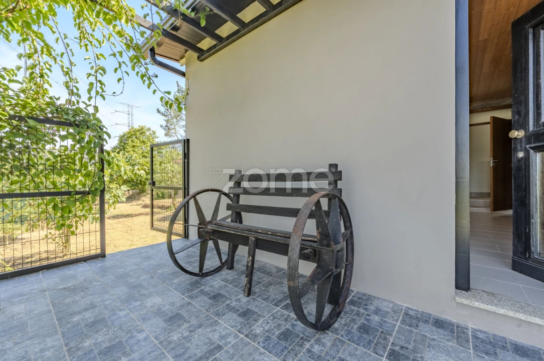 Moradia T3 para Venda em Sabariz Foto 6