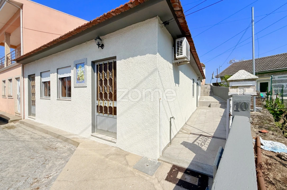 Moradia T2 para Venda em Vilarinho Foto 2