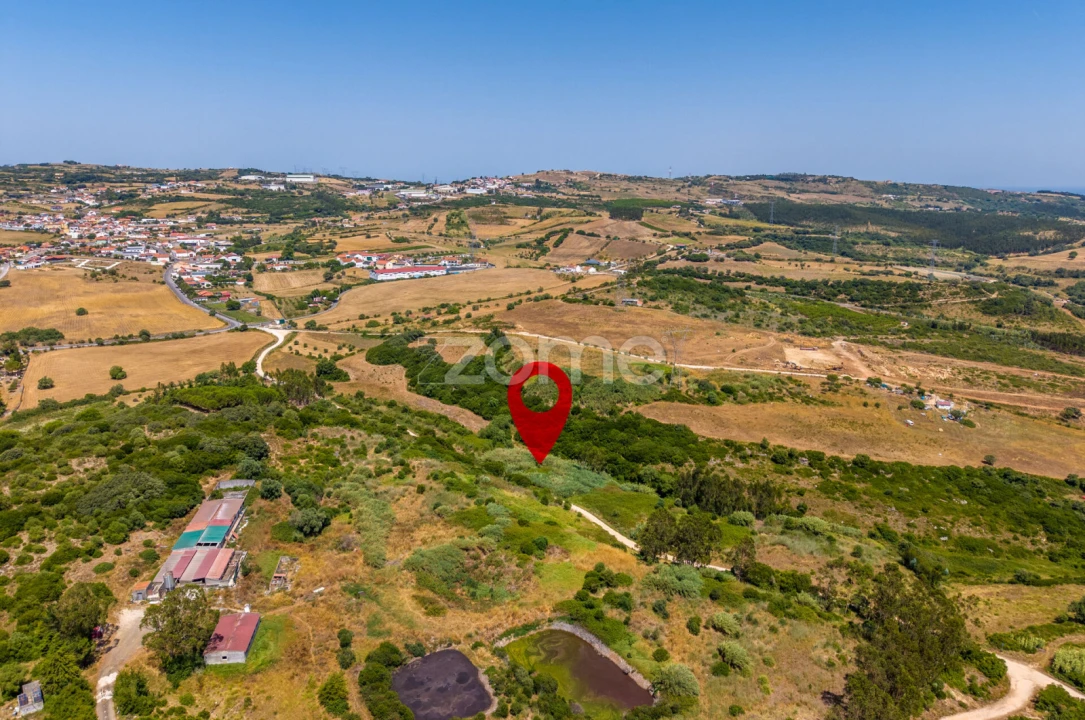 Terreno para Venda em Santiago dos Velhos Foto 1