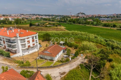 Moradia T4 para Venda em Marrazes e Barosa