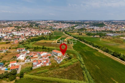 Moradia T4 para Venda em Marrazes e Barosa