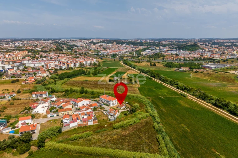 Moradia T4 para Venda em Marrazes e Barosa Foto 53