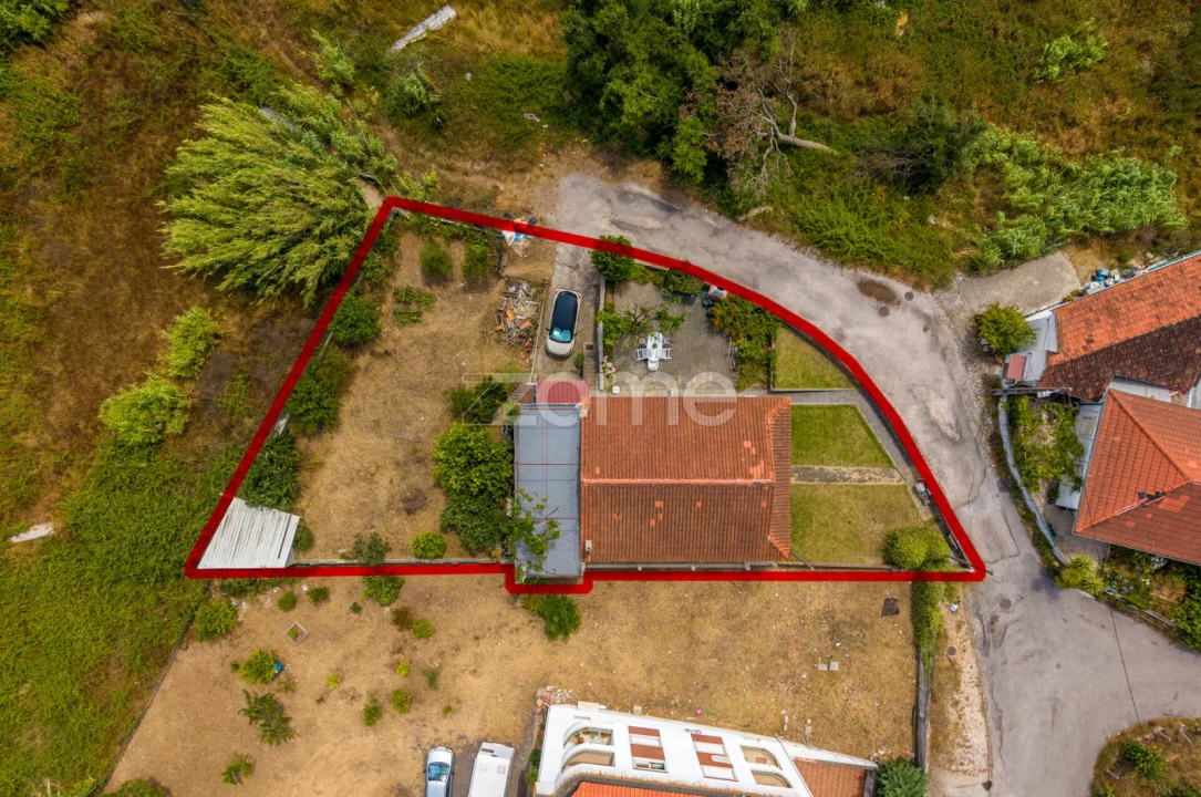 Moradia T4 para Venda em Marrazes e Barosa Foto 3