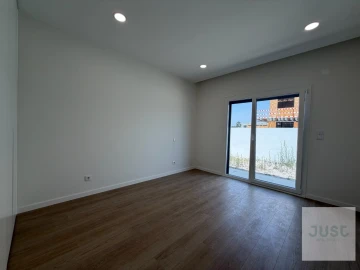 Moradia T4 para Venda em Quinta do Anjo