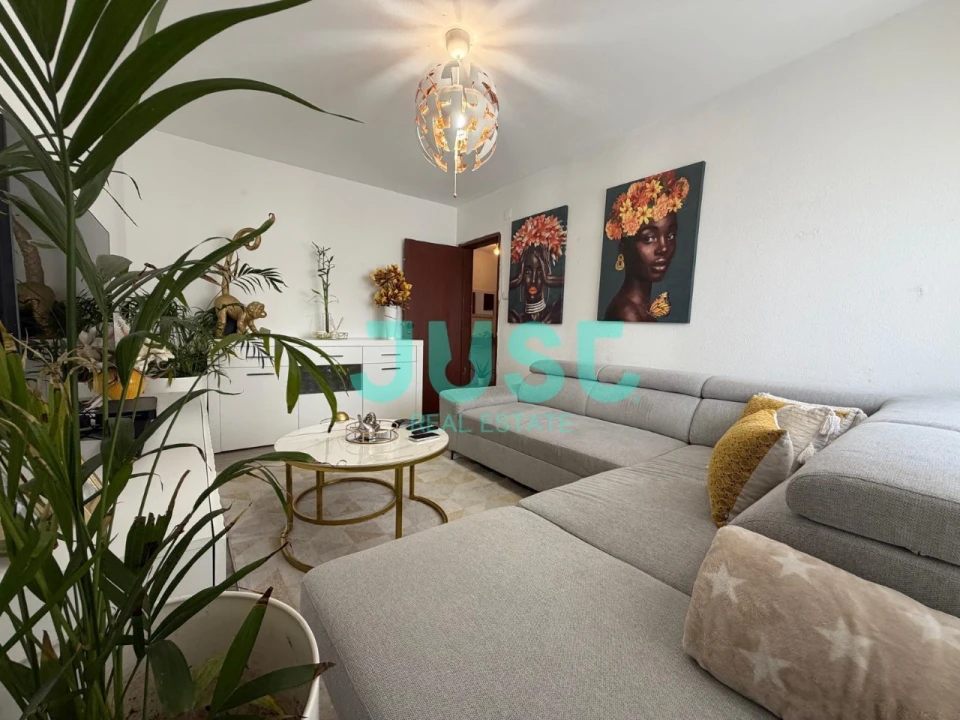 Apartamento T2 para Venda em Laranjeiro e Feijó Foto 2