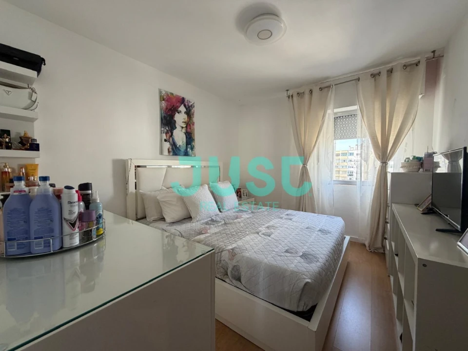 Apartamento T2 para Venda em Laranjeiro e Feijó Foto 8