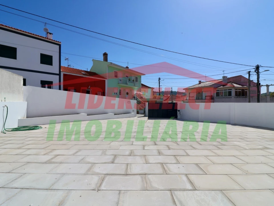 Moradia T3 para Venda em Santa Maria, São Pedro e Matacães Foto 34