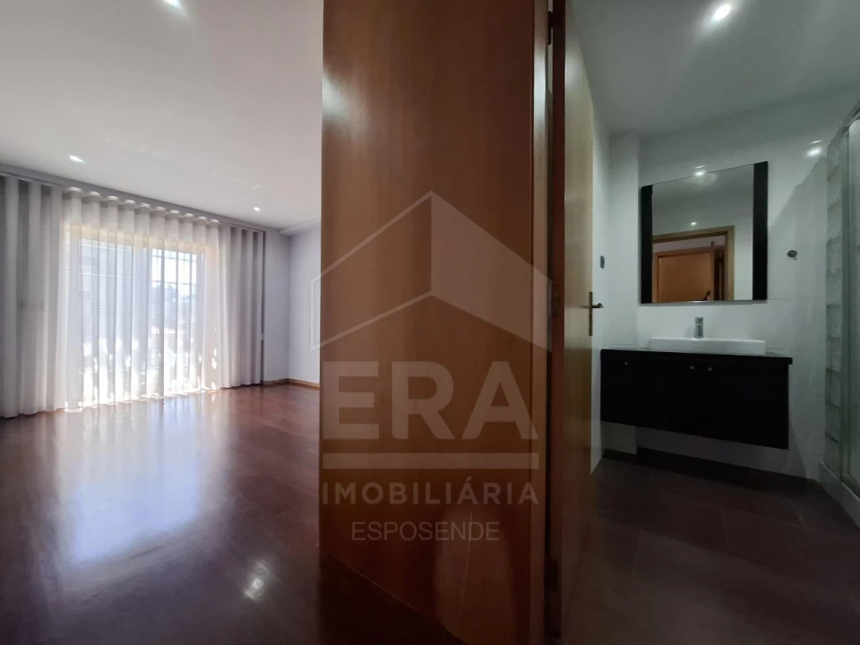 Apartamento T4 para Venda em Esposende, Marinhas e Gandra Foto 12