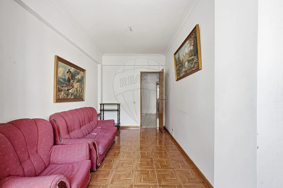 Apartamento T2 para Venda em Agualva e Mira-Sintra Foto 23