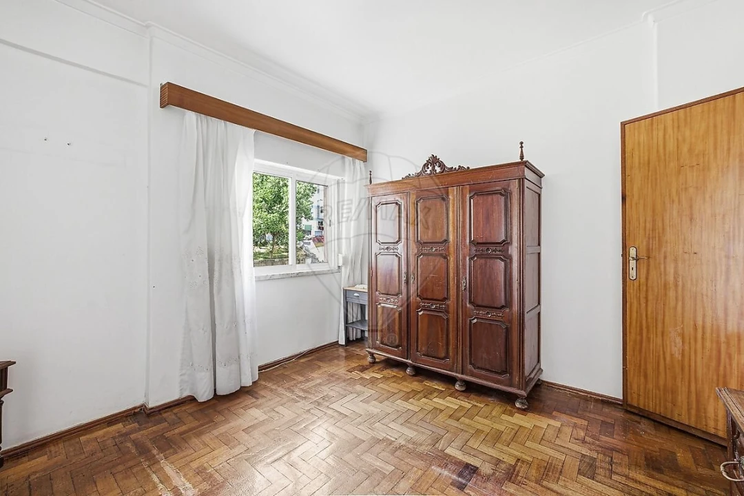 Apartamento T2 para Venda em Agualva e Mira-Sintra Foto 15