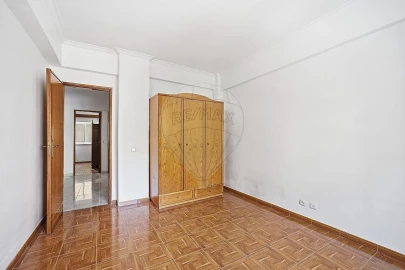 Apartamento T2 para Venda em Agualva e Mira-Sintra