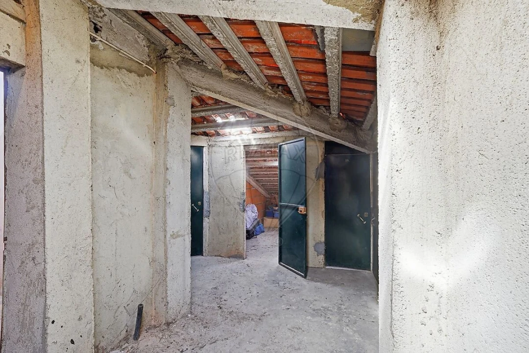 Apartamento T2 para Venda em Agualva e Mira-Sintra Foto 28