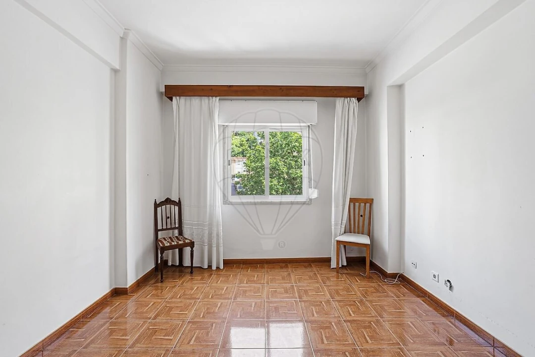 Apartamento T2 para Venda em Agualva e Mira-Sintra Foto 4