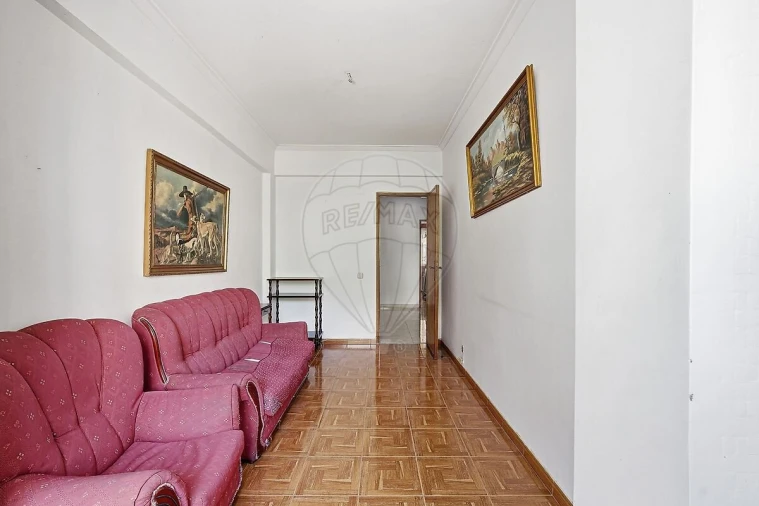 Apartamento T2 para Venda em Agualva e Mira-Sintra Foto 23