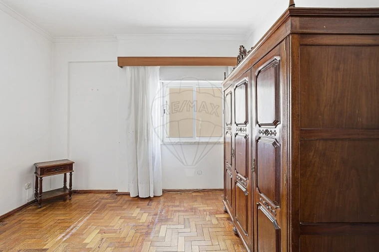 Apartamento T2 para Venda em Agualva e Mira-Sintra Foto 17