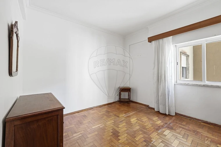 Apartamento T2 para Venda em Agualva e Mira-Sintra Foto 14