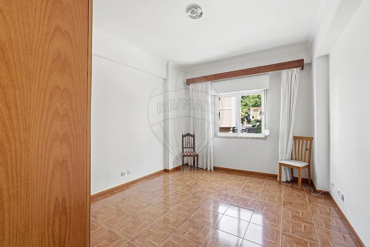 Apartamento T2 para Venda em Agualva e Mira-Sintra Foto 2