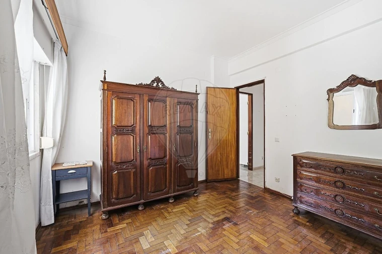Apartamento T2 para Venda em Agualva e Mira-Sintra Foto 16