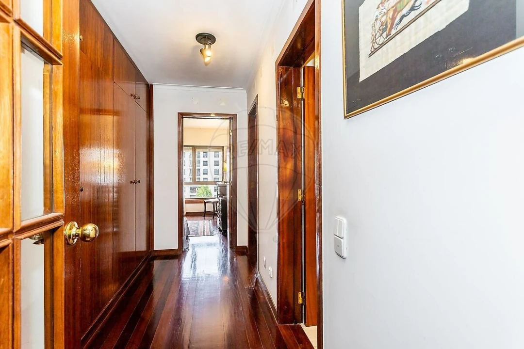 Apartamento T2 para Venda em Lumiar Foto 9