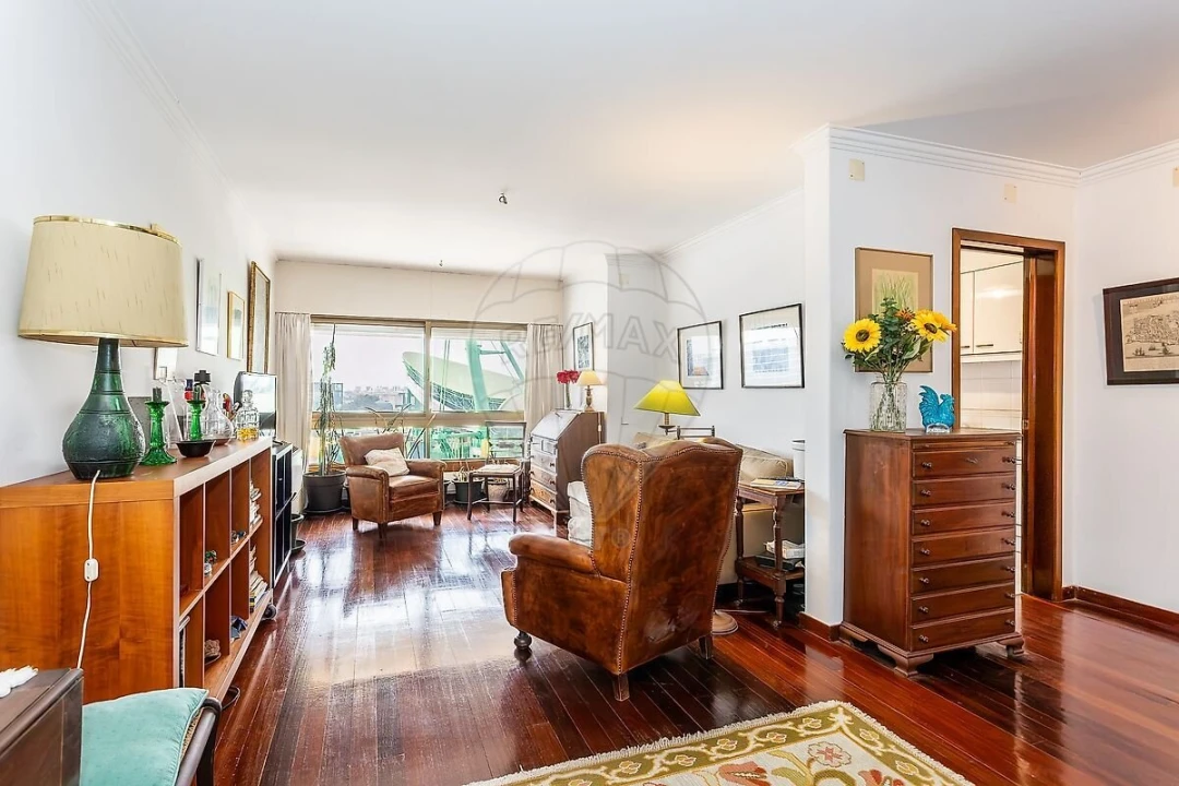 Apartamento T2 para Venda em Lumiar Foto 3