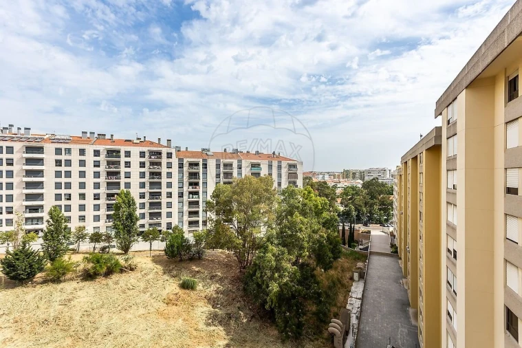 Apartamento T2 para Venda em Lumiar Foto 19