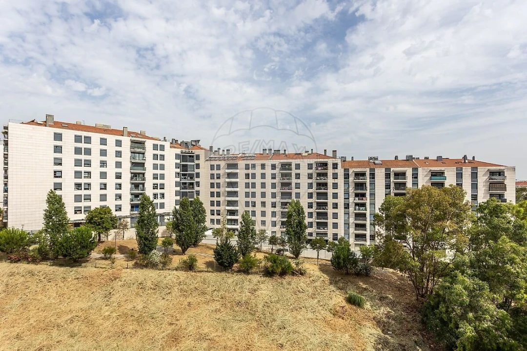 Apartamento T2 para Venda em Lumiar Foto 18