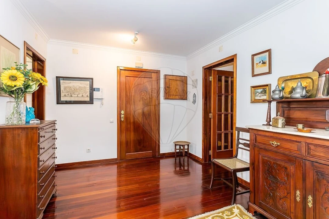 Apartamento T2 para Venda em Lumiar Foto 8