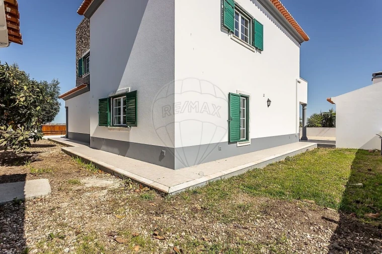 Moradia T3 para Venda em São Pedro da Cadeira Foto 32