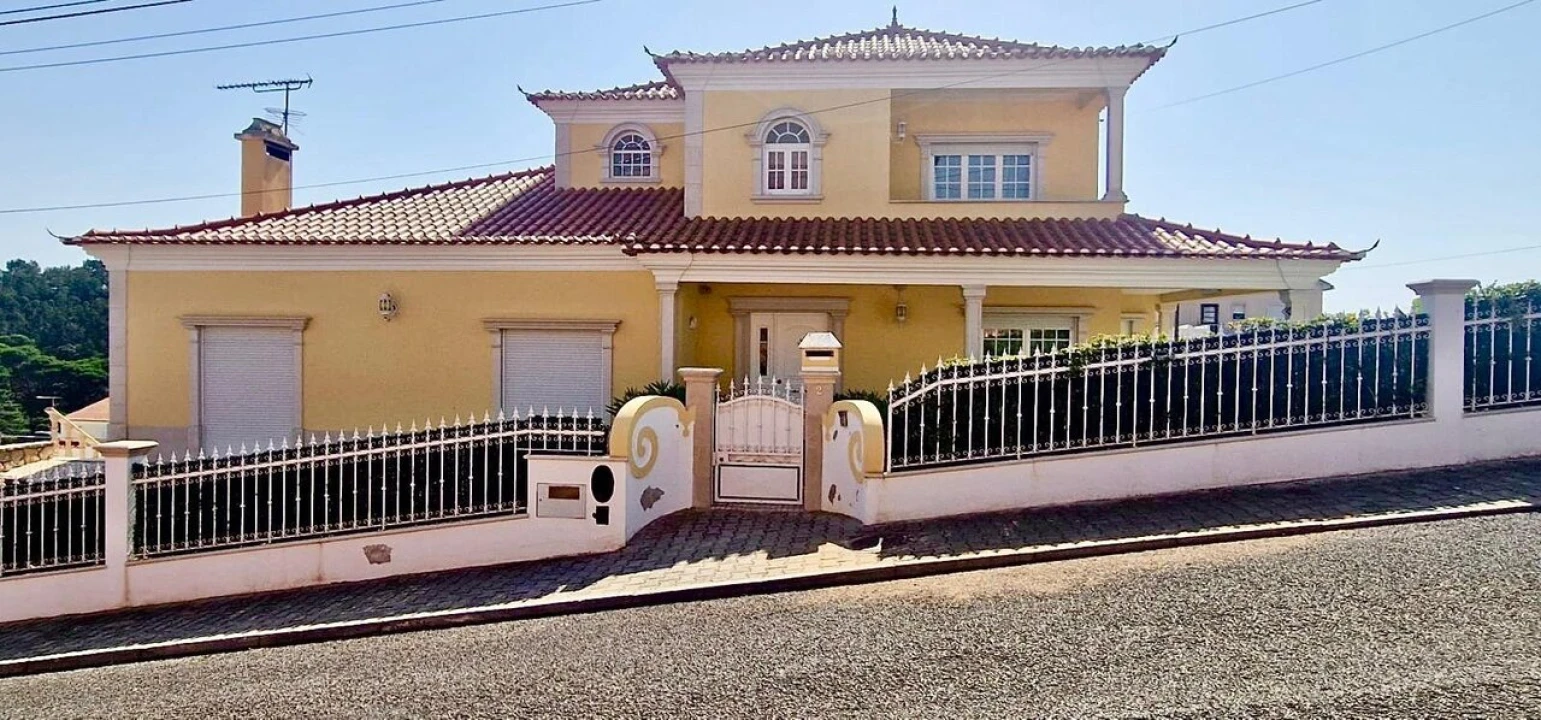Moradia T4 para Venda em Ericeira Foto 1